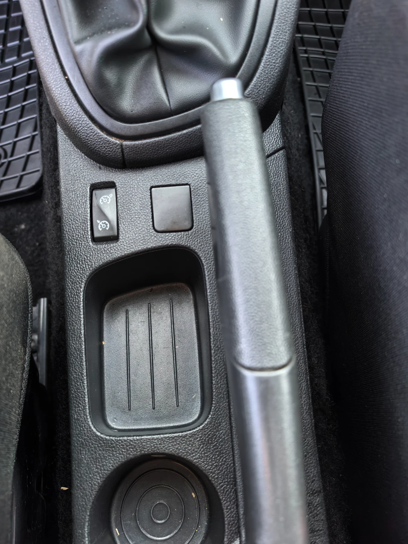 Renault Clio 1.2i Euro 6 - изображение 9