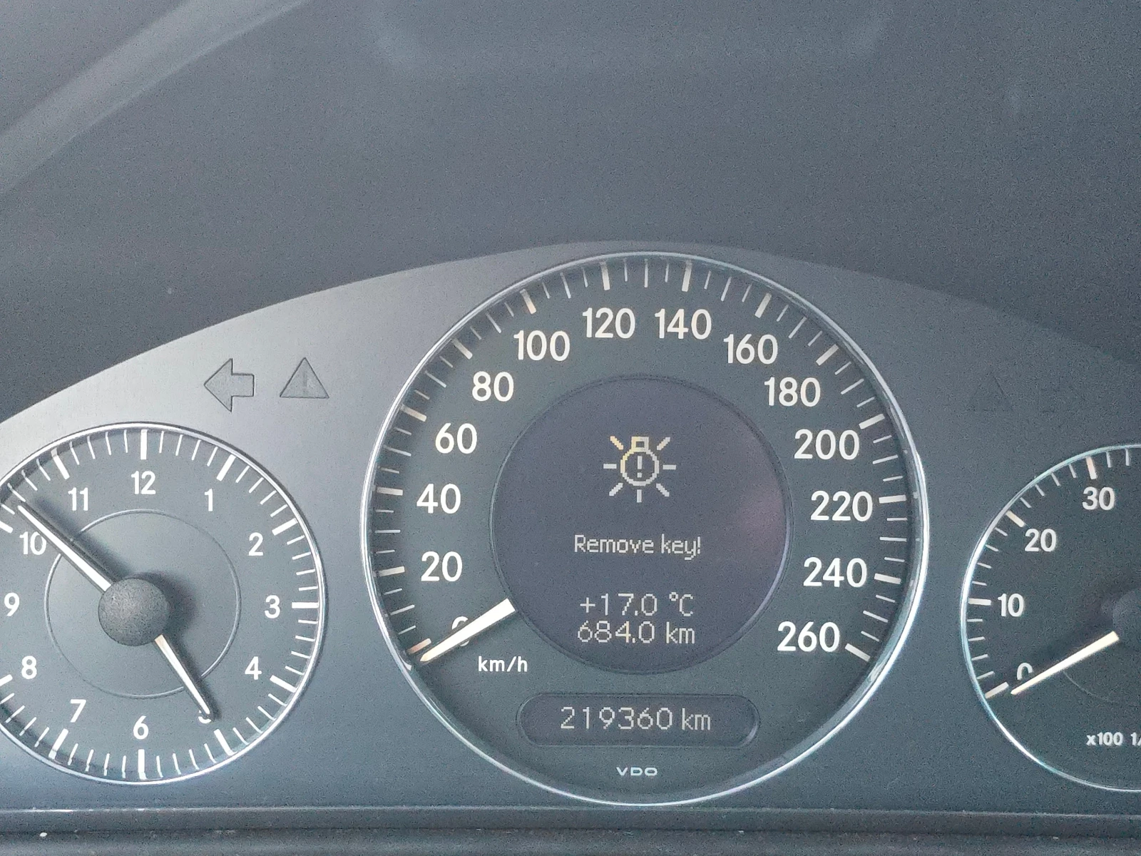 Mercedes-Benz CLK 2.0i-Kompressor/Avangarde/ | Mobile.bg   15