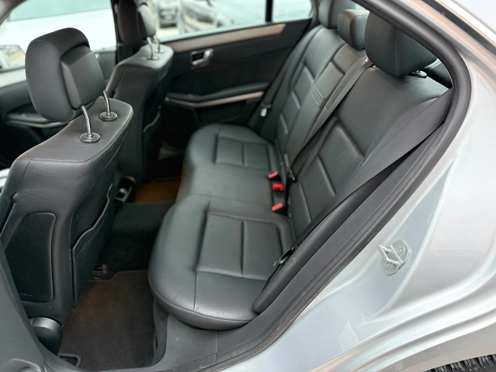 Mercedes-Benz E 350 D* 265к.с* 2012г* 217.000КМ* Топ Състояние*  - изображение 10