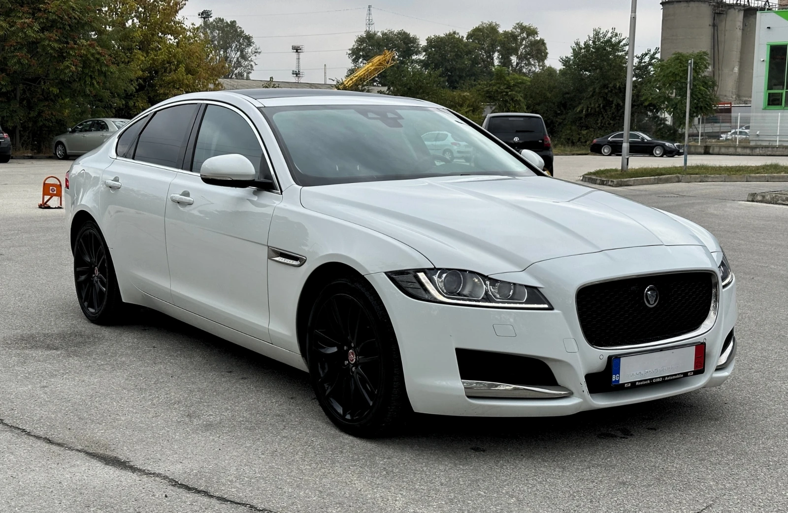 Jaguar Xf 2.0D |   |  | Mobile.bg   2