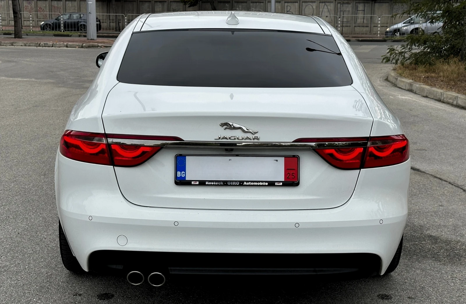 Jaguar Xf 2.0D |   |  | Mobile.bg   6