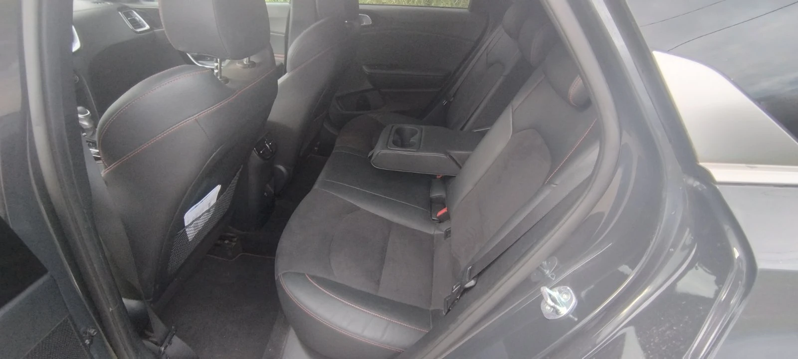 Kia Pro ceed GT 1.6 T-GDi 204 �.�. | �������� | ��� | Mobile.bg � ����������� 12