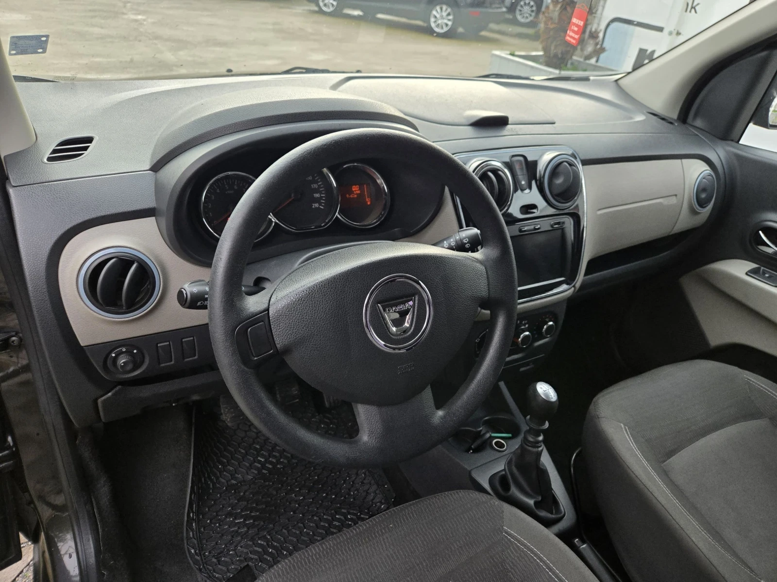 Dacia Lodgy 1.5DCI-110кс= 7МЕСТА= 6СКОРОСТИ= НАВИ - изображение 8