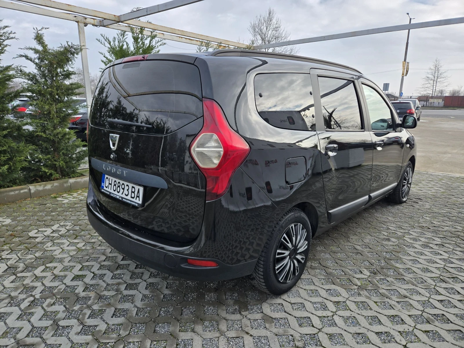 Dacia Lodgy 1.5DCI-110кс= 7МЕСТА= 6СКОРОСТИ= НАВИ - изображение 3