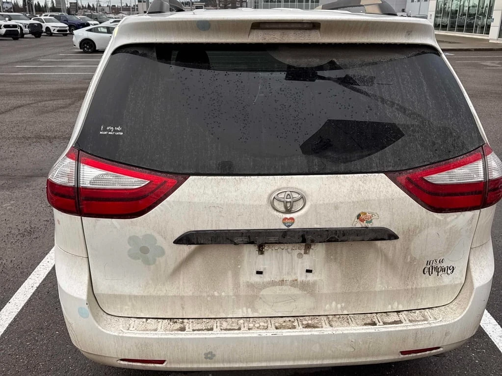 Toyota Sienna * 5dr 7 Pass FWD * CARFAX * БЕЗ ПЪРВОНАЧАЛНА ВНОСК - изображение 4