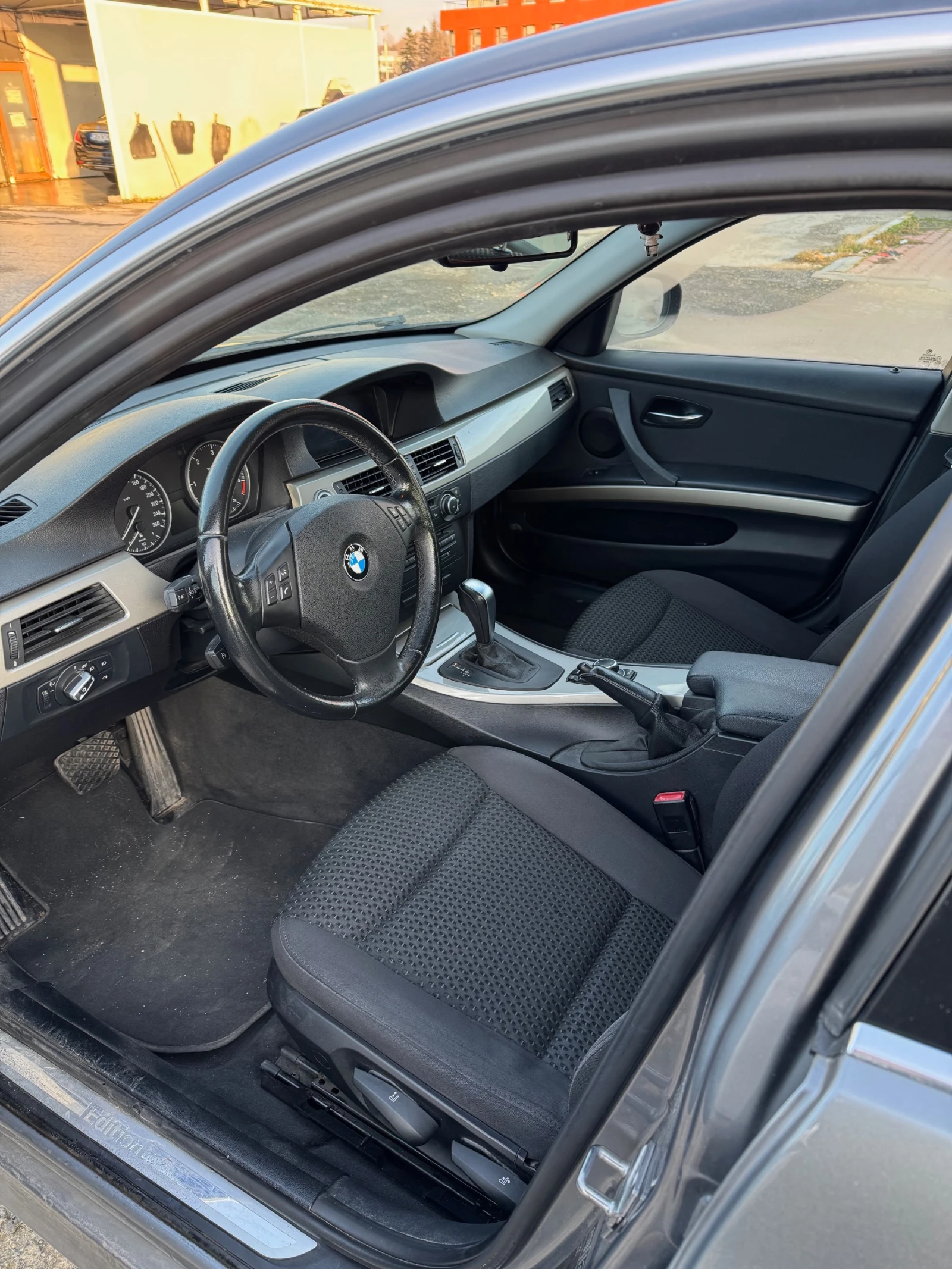 BMW 320 XDrive | Touring | Lifestyle Edition , снимка 11 - Автомобили и джипове - 53848821