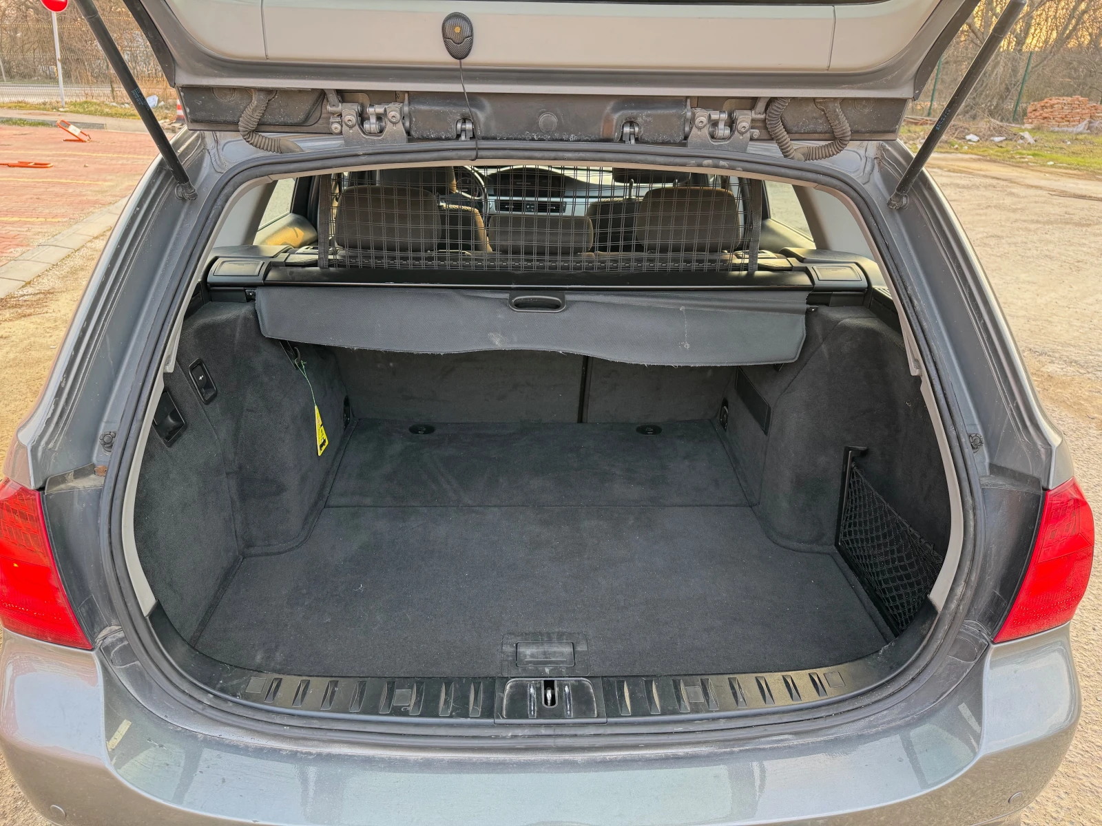 BMW 320 XDrive | Touring | Lifestyle Edition , снимка 16 - Автомобили и джипове - 53848821