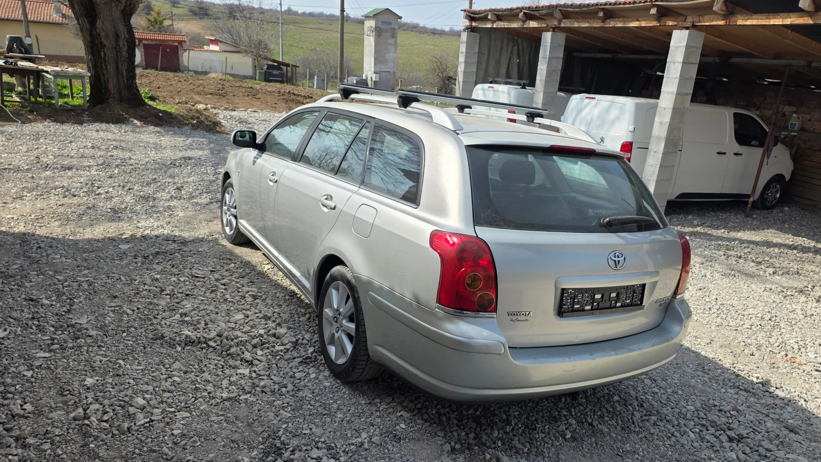 Toyota Avensis 2.0d, снимка 15 - Автомобили и джипове - 53879974
