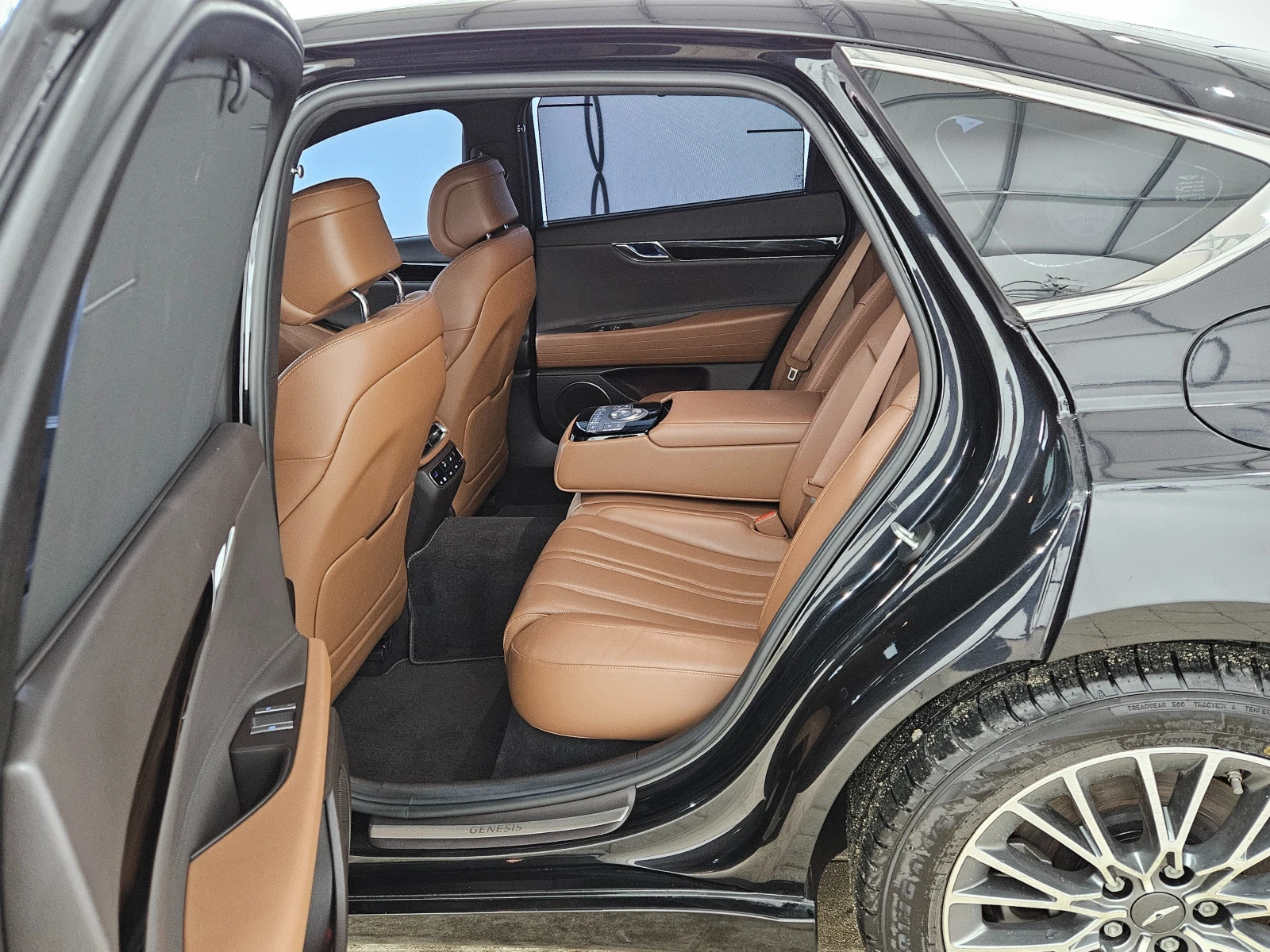 Genesis G80 �������� �� 2�., ����������, �������� ����� ������ | Mobile.bg � ����������� 9