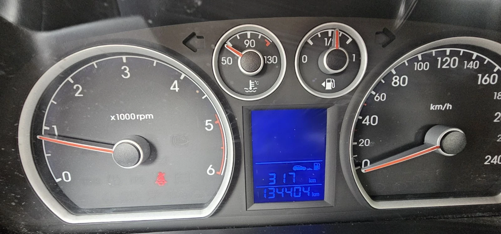 Hyundai I30 1.6 CRDI - 16V, снимка 6 - Автомобили и джипове - 54058233