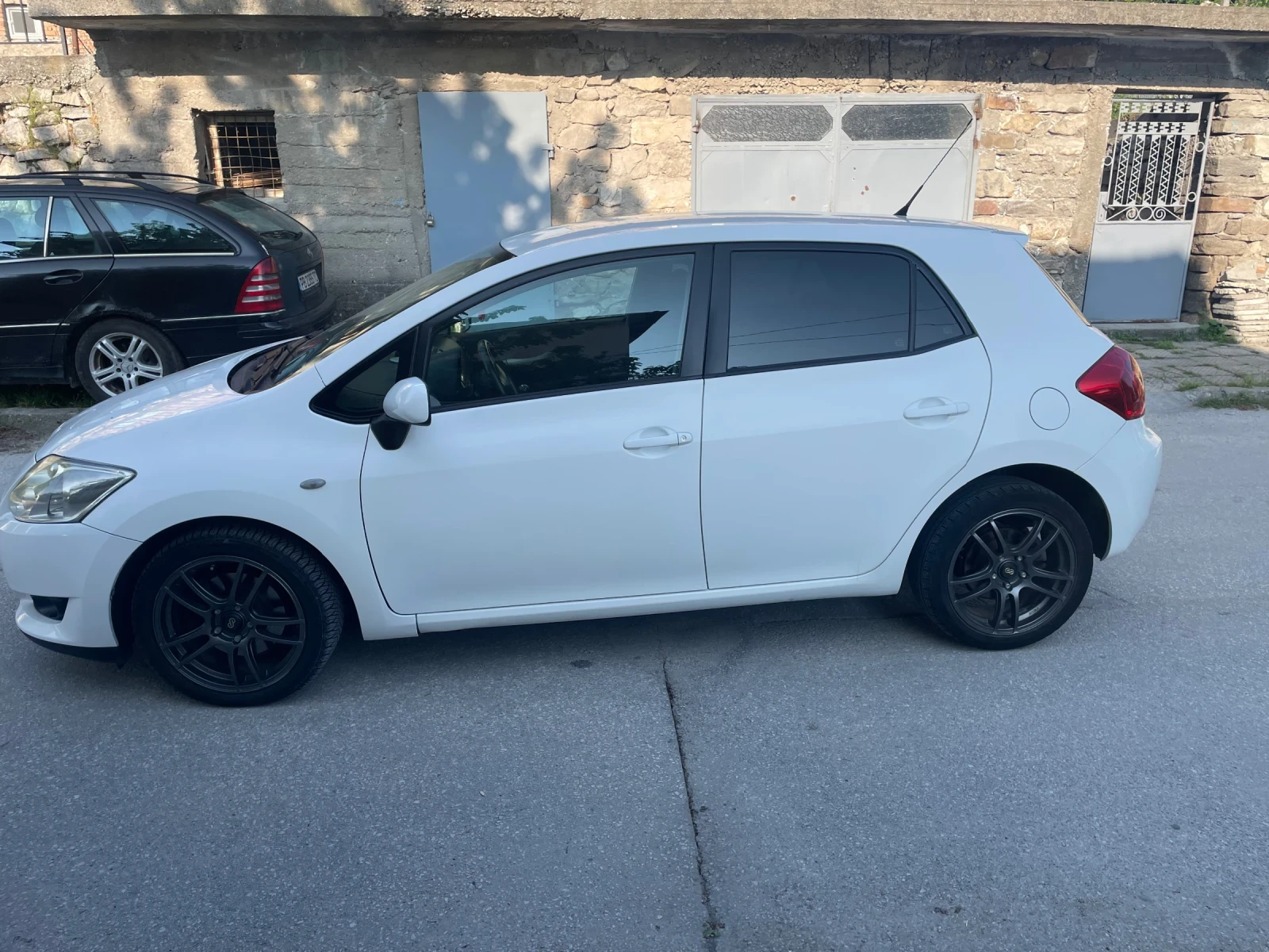 Toyota Auris 2.0 D4D, снимка 5 - Автомобили и джипове - 54529732