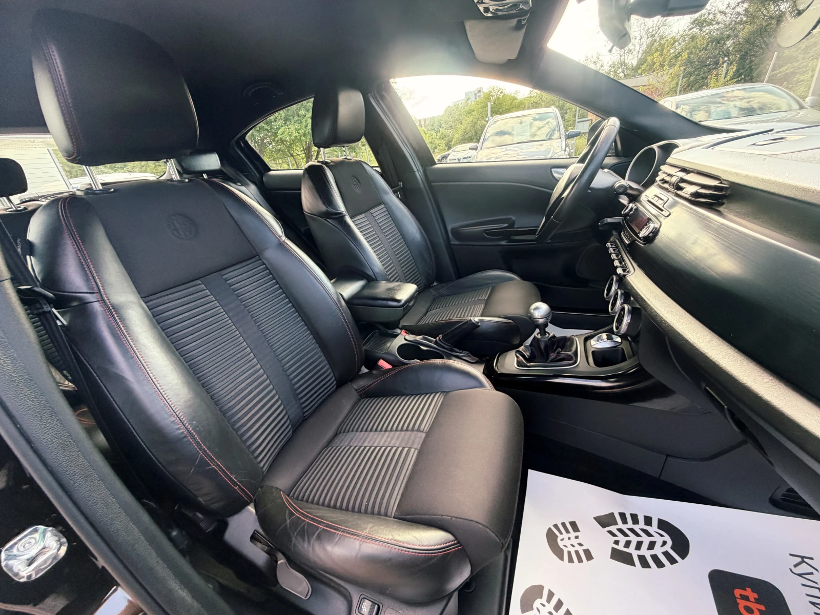 Alfa Romeo Giulietta 1.4i Sportiva, снимка 10 - Автомобили и джипове - 54815567