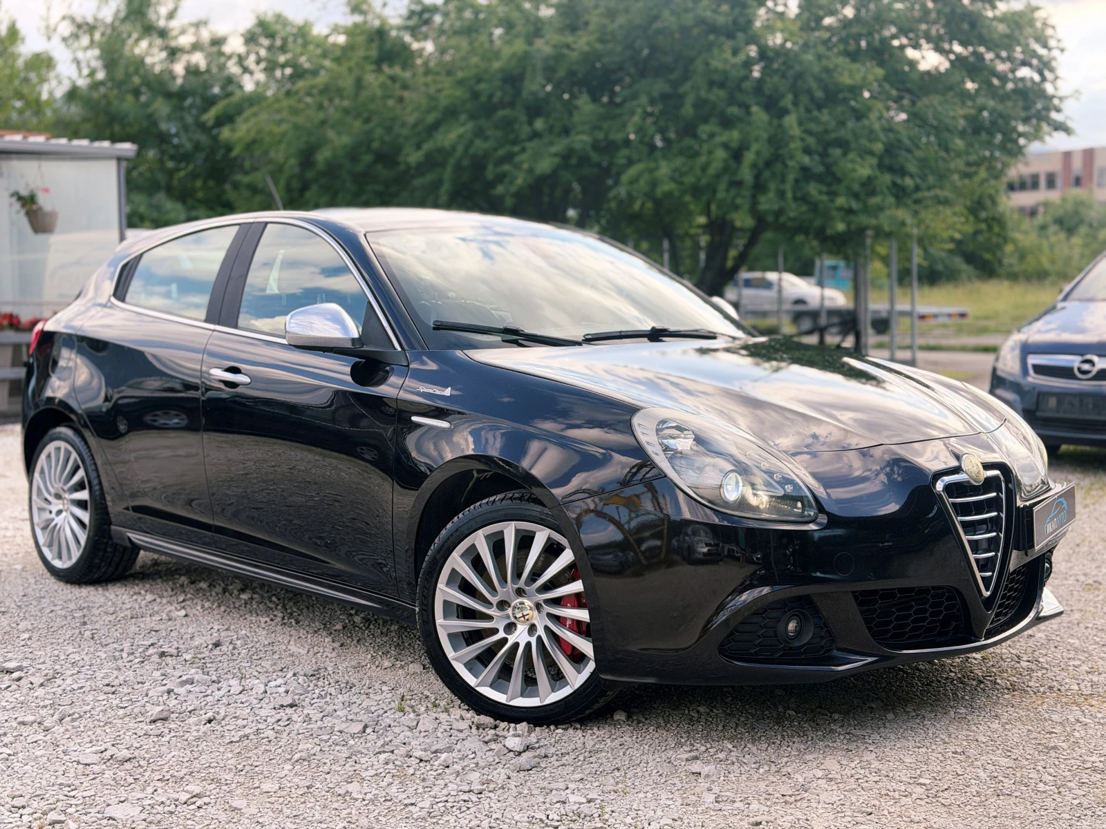 Alfa Romeo Giulietta 1.4i Sportiva, снимка 3 - Автомобили и джипове - 54815567