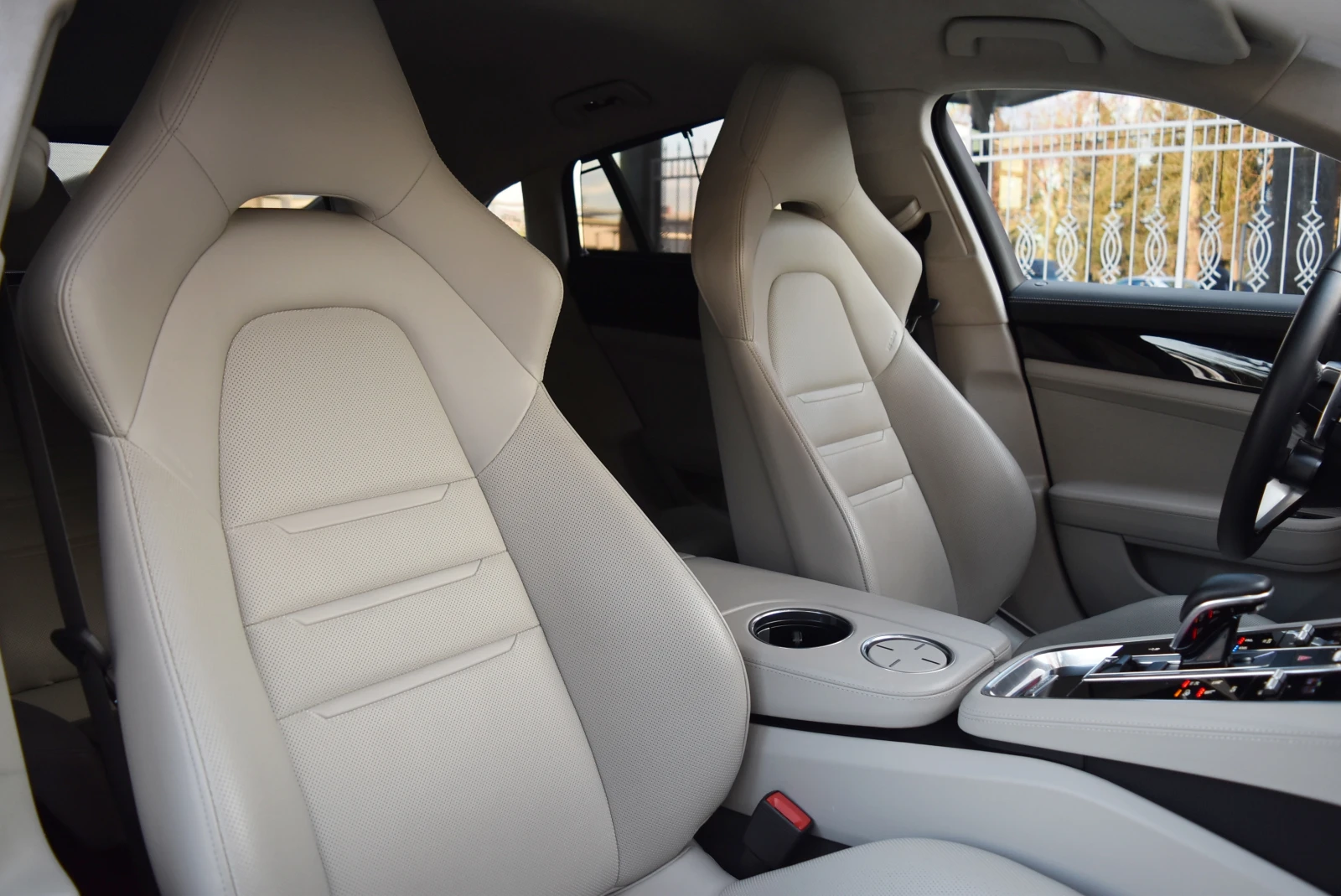 Porsche Panamera Turbo, снимка 12 - Автомобили и джипове - 54848015