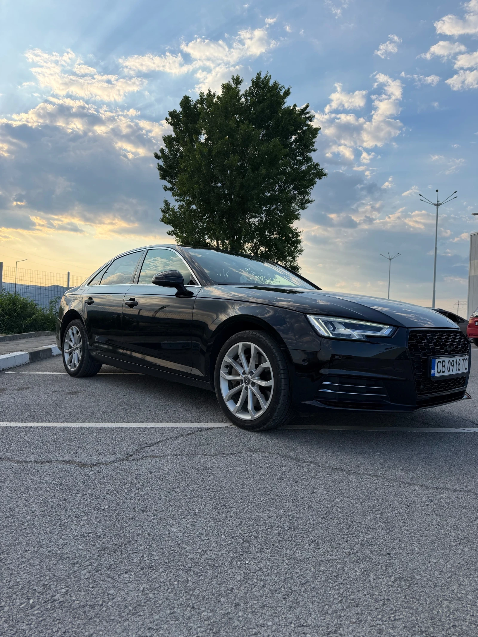 Audi A4 2.0 Tfsi quattro, снимка 7 - Автомобили и джипове - 55133714