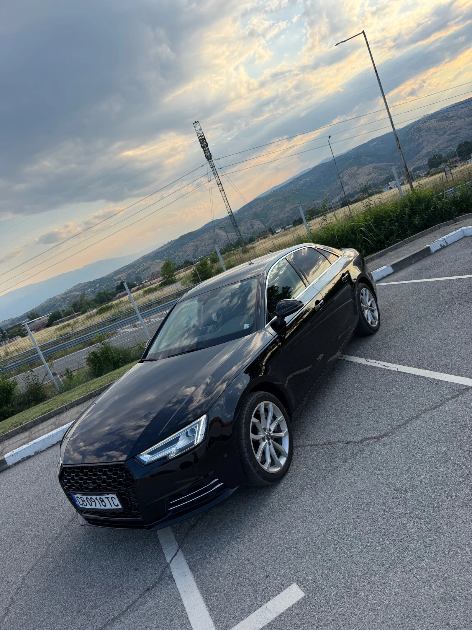 Audi A4 2.0 Tfsi quattro, снимка 8 - Автомобили и джипове - 55133714
