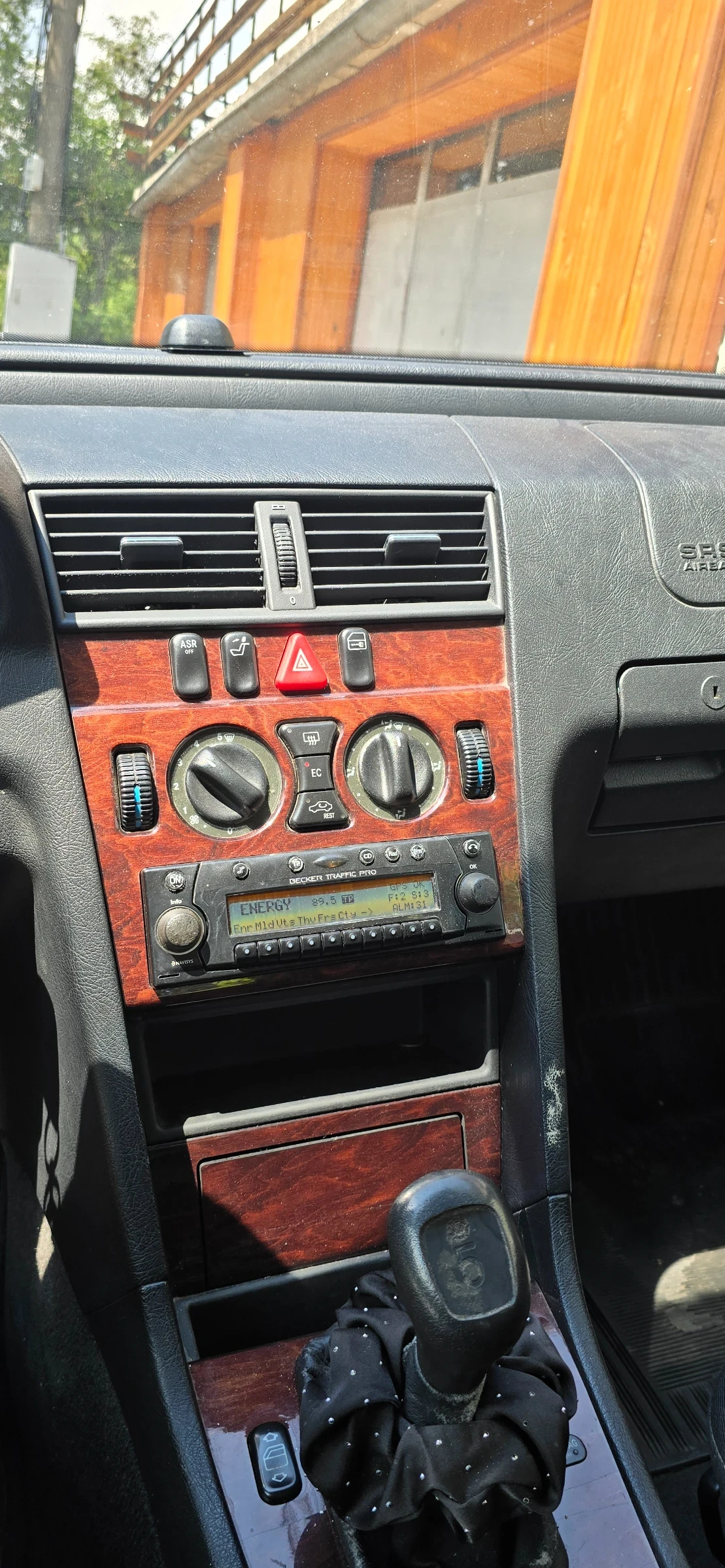 Mercedes-Benz C 220, снимка 7 - Автомобили и джипове - 55603756