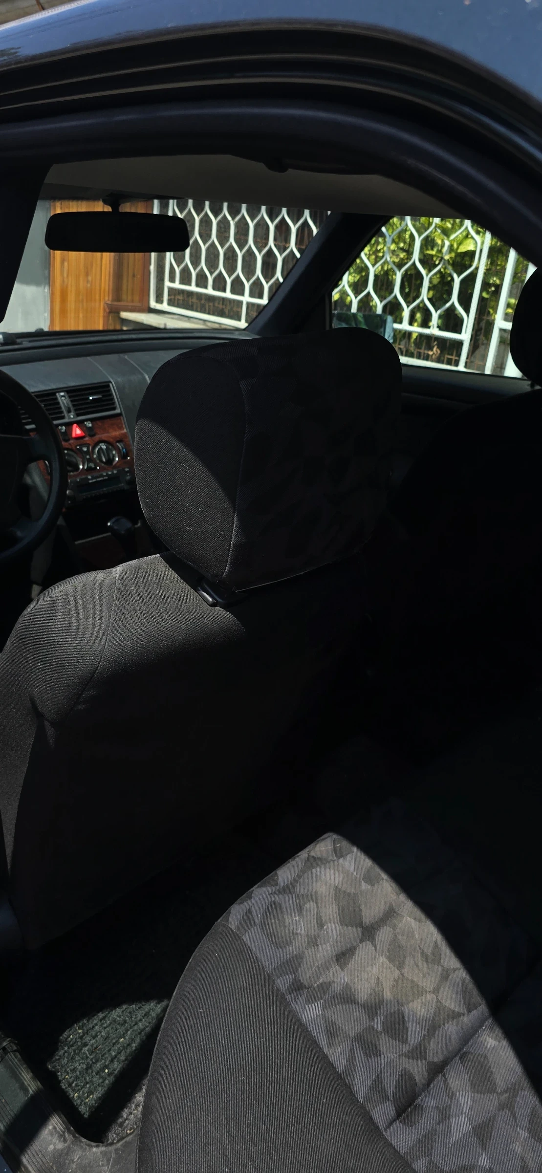 Mercedes-Benz C 220, снимка 11 - Автомобили и джипове - 55603756