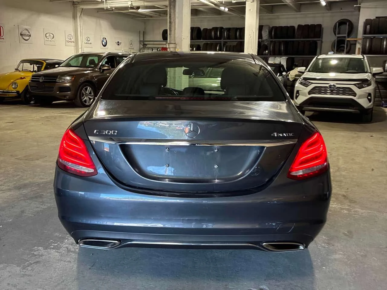 Mercedes-Benz C 300 CARFAX / CAMERA / АВТОКРЕДИТ , снимка 4 - Автомобили и джипове - 55677793