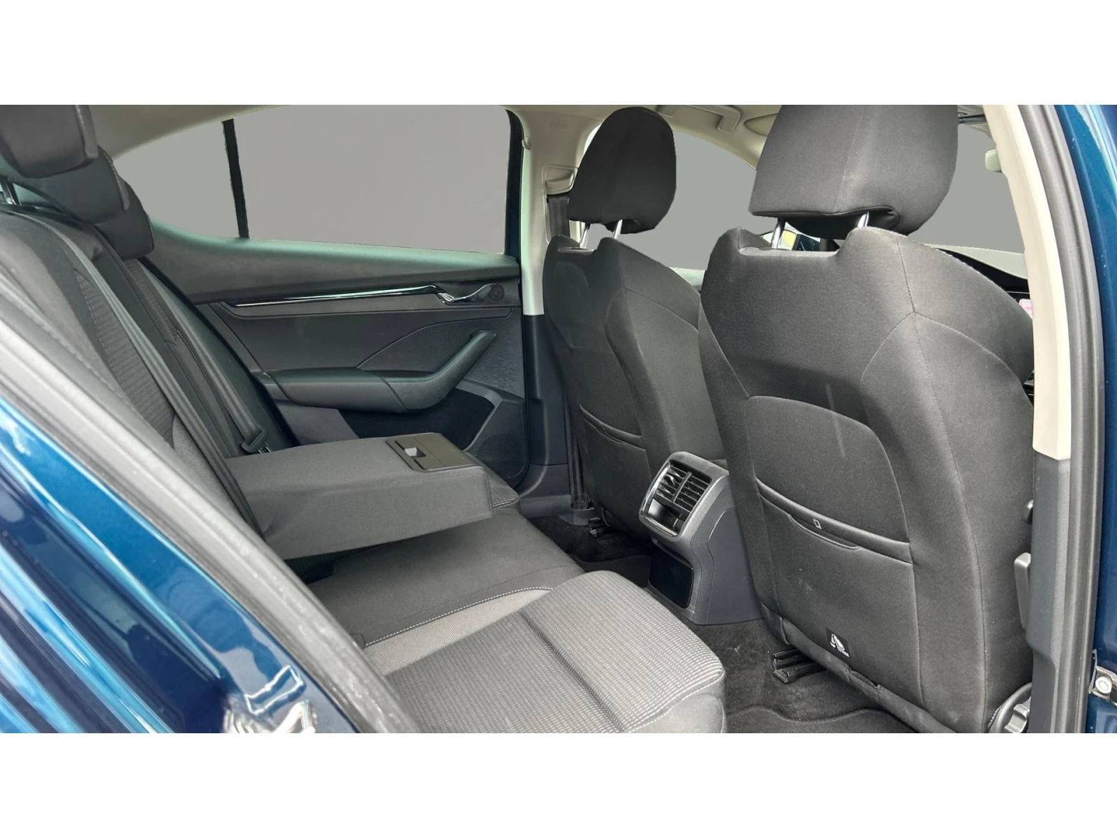 Skoda Octavia 1.5 TSi M/T, Месечна вноска от 199  , снимка 10 - Автомобили и джипове - 55751832