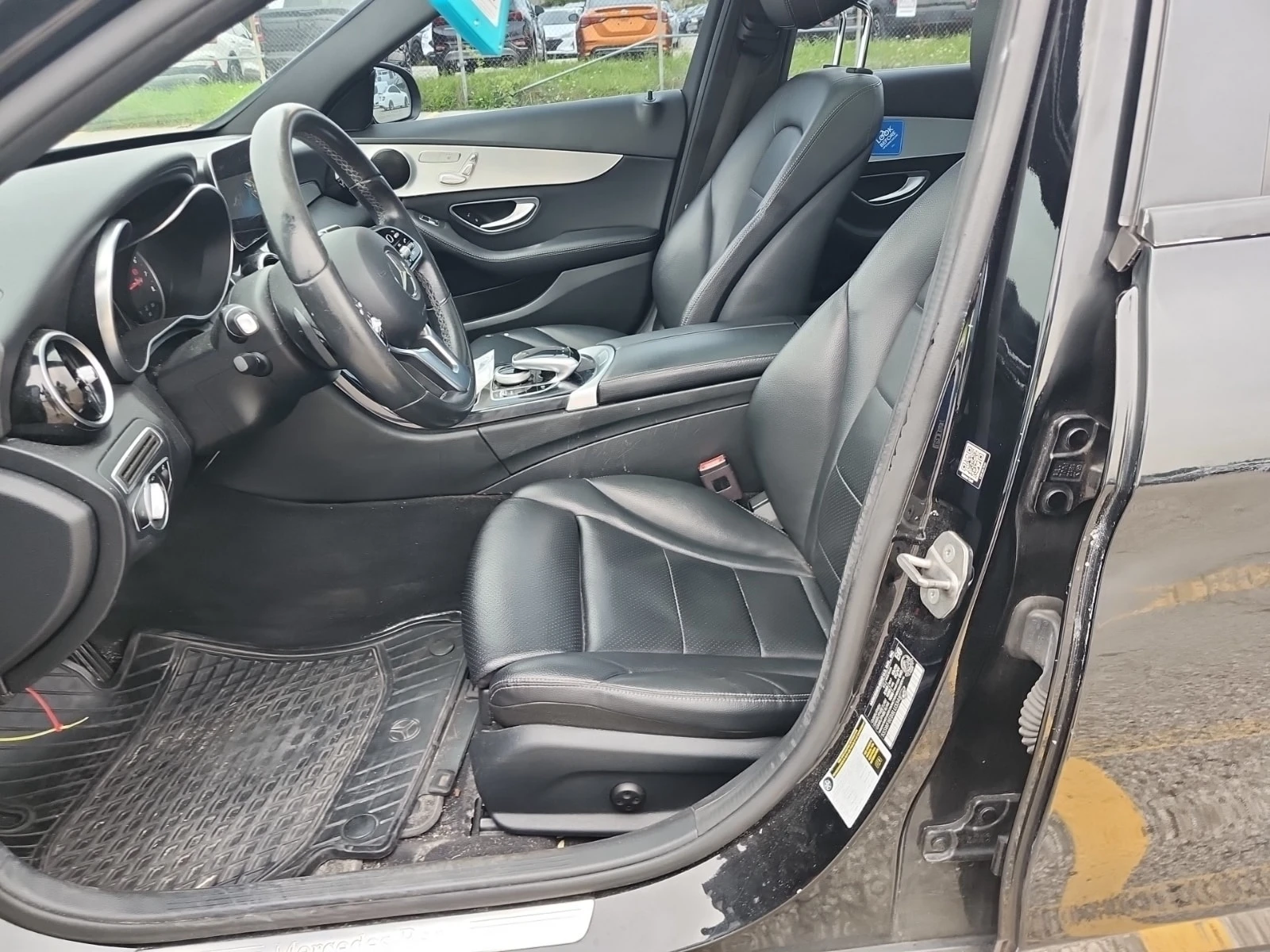 Mercedes-Benz C 300 * CARFAX * ОТ ПРЕДСТАВИТЕЛСТВО * АВТОКРЕДИТ, снимка 3 - Автомобили и джипове - 55800351