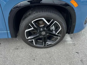 VW Tiguan Highline Turbo R Line /2 ключа/Панорама/Подгрев, снимка 9