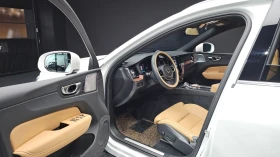 Volvo XC60 B5 Ultra Bright* HUD* 360* МАСАЖИ* КОЖА* ПАНО, снимка 8