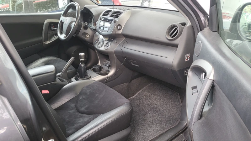 Toyota Rav4 2.2 D-4D 4x4 150к.с. euro 5 , снимка 11 - Автомобили и джипове - 48217826