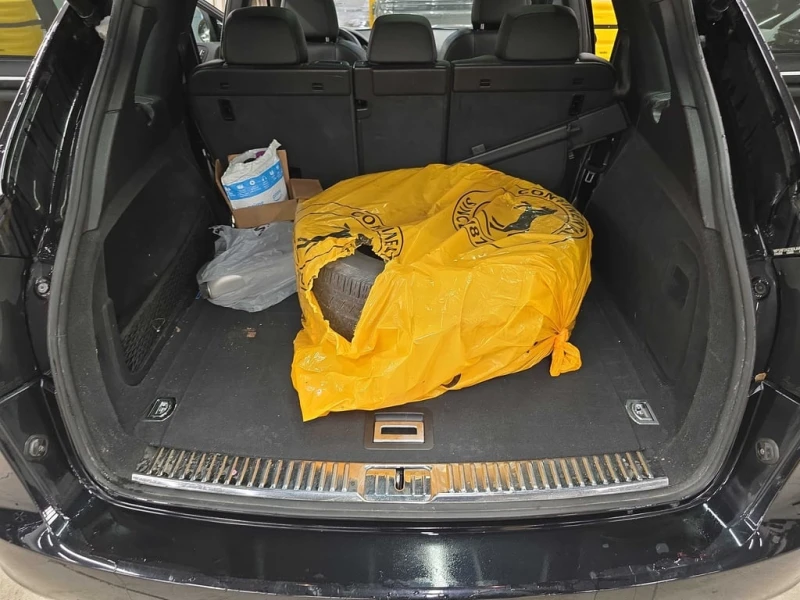 Porsche Cayenne * Diesel * CARFAX * БЕЗ ПЪРВОНАЧАЛНА ВНОСКА, снимка 12 - Автомобили и джипове - 52918971