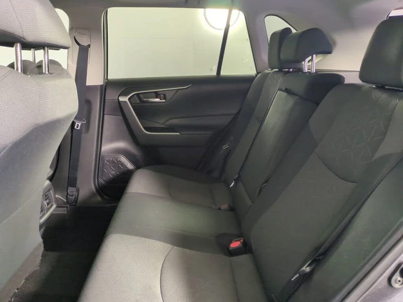 Toyota Rav4 !XLE FWD!* АвтоКредит* Цена до БГ* , снимка 9 - Автомобили и джипове - 53479711