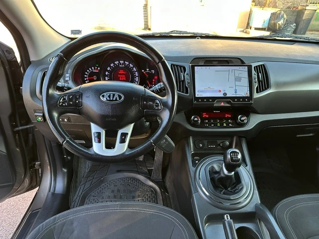 Kia Sportage, снимка 7 - Автомобили и джипове - 49549096