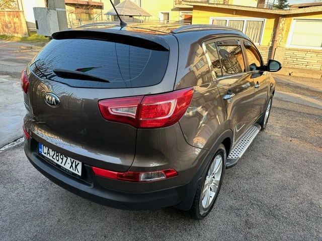 Kia Sportage, снимка 3 - Автомобили и джипове - 49549096