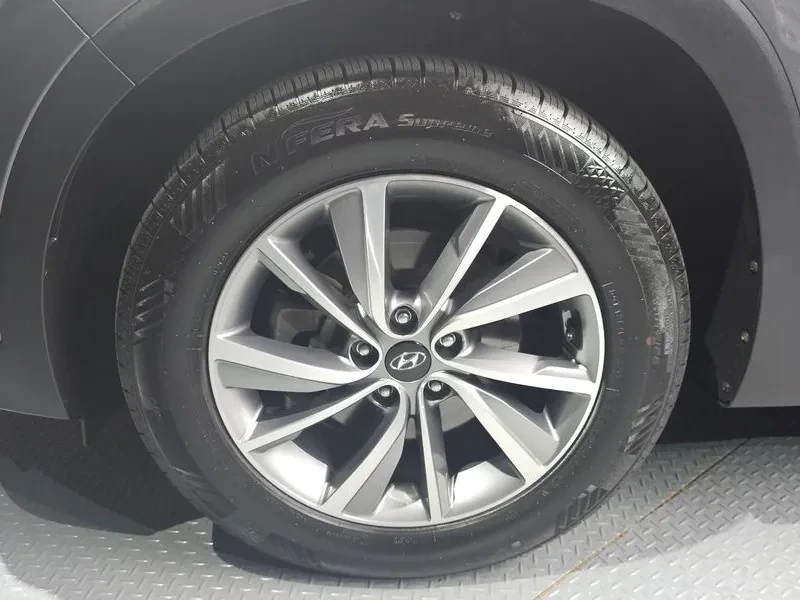 Hyundai Santa fe Diesel 2.0 2Wd Premium, снимка 5 - Автомобили и джипове - 56130217