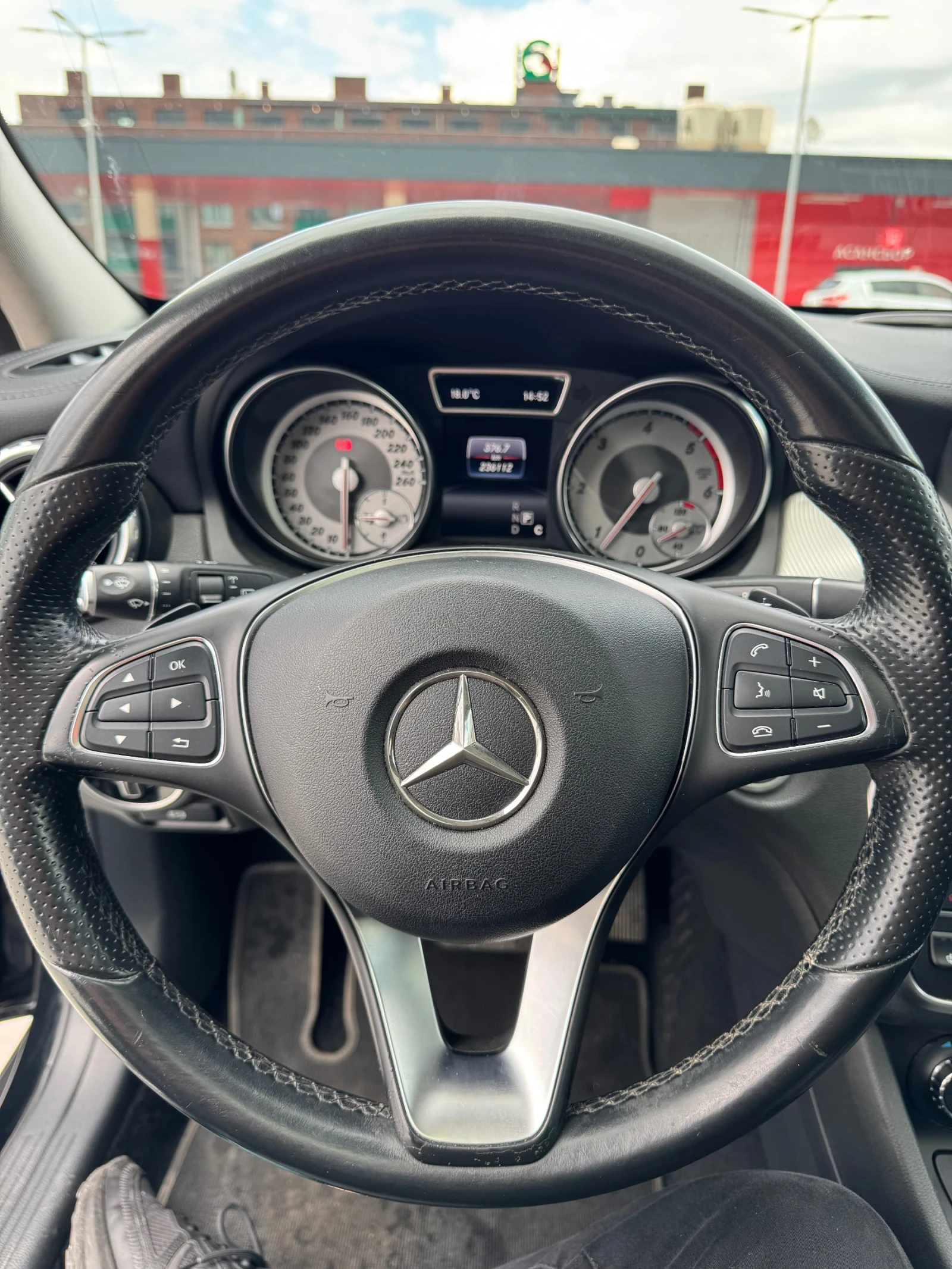 Mercedes-Benz GLA 220  - изображение 10