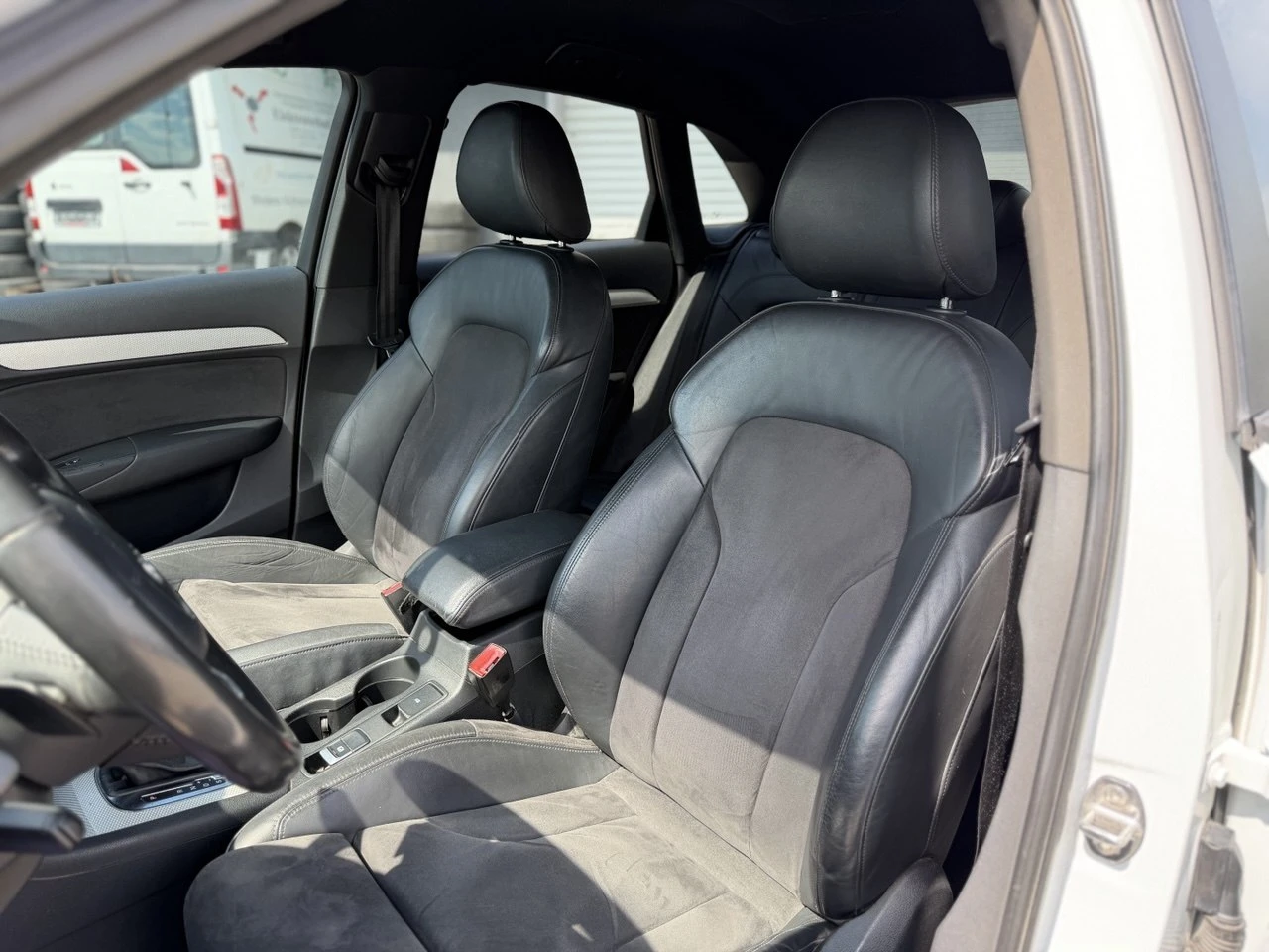 Audi Q3 2.0TDI QUATTRO S-tronic, снимка 9 - Автомобили и джипове - 54268483