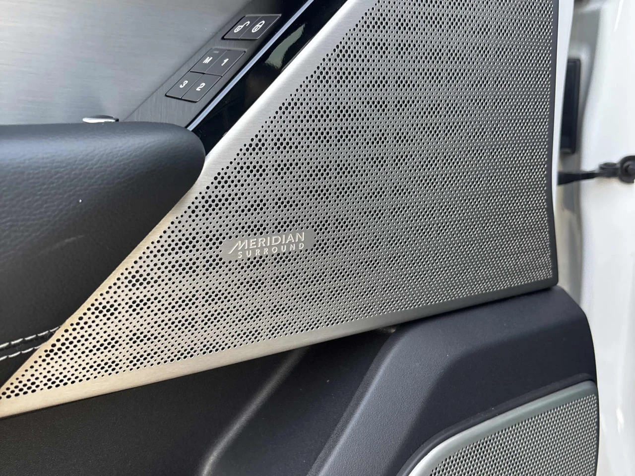 Land Rover Range Rover Velar * R Dynamic SE * CARFAX * ���� �� �� | Mobile.bg � ����������� 9