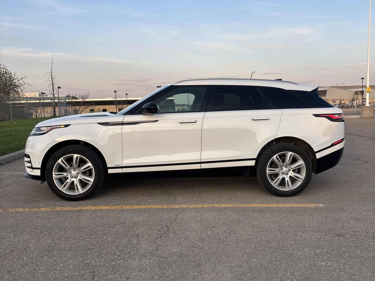 Land Rover Range Rover Velar * R Dynamic SE * CARFAX * ���� �� �� | Mobile.bg � ����������� 2