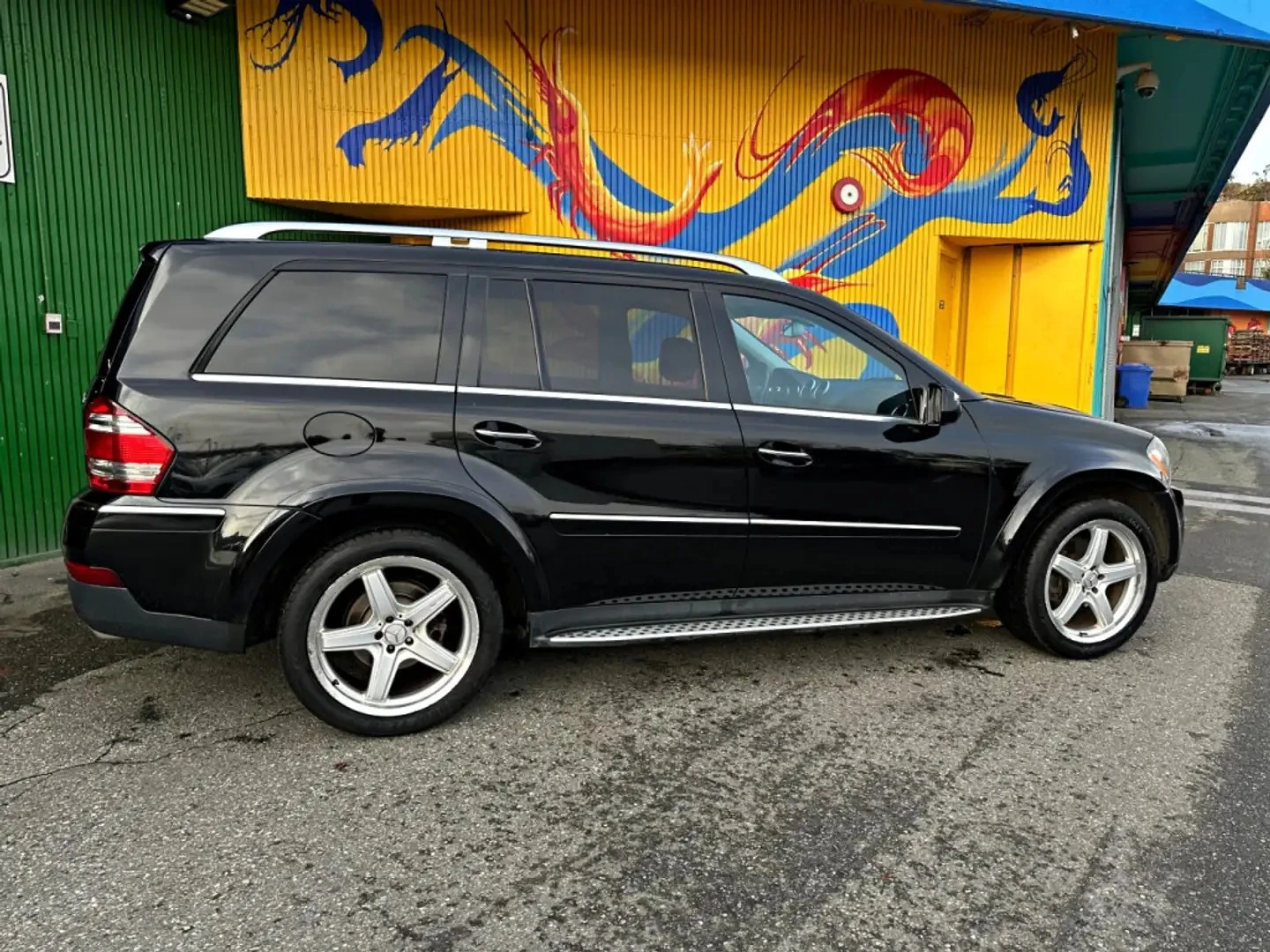 Mercedes-Benz GL 550 ОТ ПРЕДСТАВИТЕЛ* КАМЕРА* ПАМЕТ* ПАНОРАМА* , снимка 7 - Автомобили и джипове - 54810690