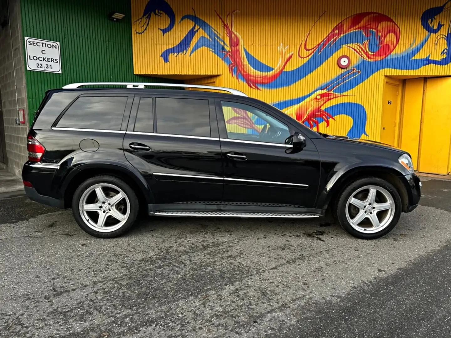 Mercedes-Benz GL 550 ОТ ПРЕДСТАВИТЕЛ* КАМЕРА* ПАМЕТ* ПАНОРАМА* , снимка 8 - Автомобили и джипове - 54810690