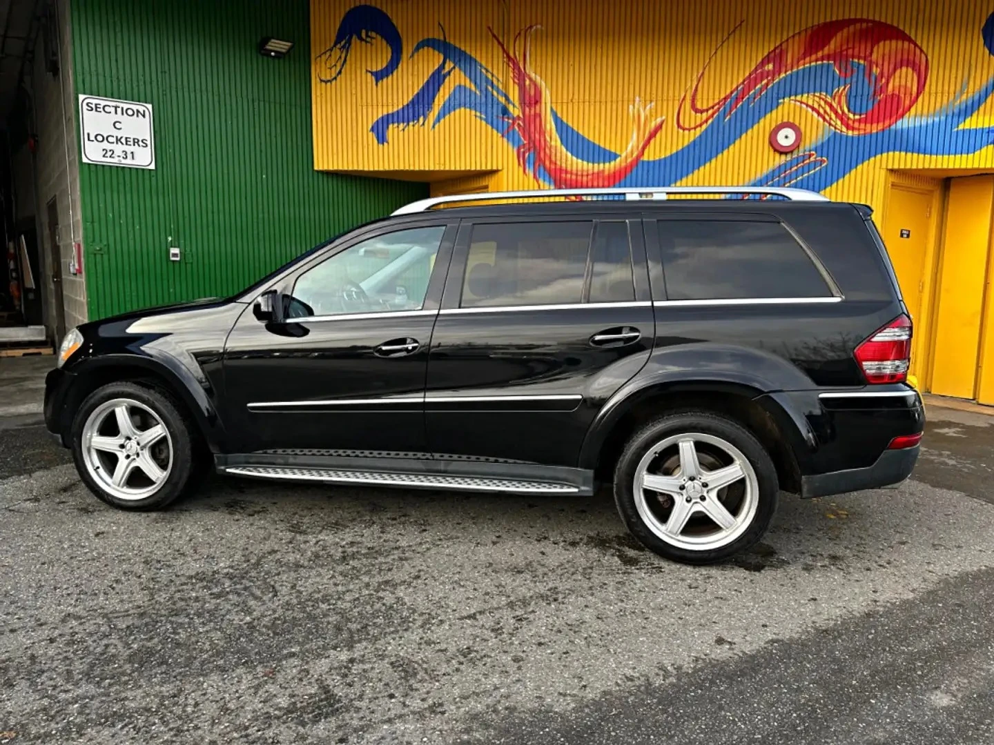 Mercedes-Benz GL 550 ОТ ПРЕДСТАВИТЕЛ* КАМЕРА* ПАМЕТ* ПАНОРАМА* , снимка 5 - Автомобили и джипове - 54810690