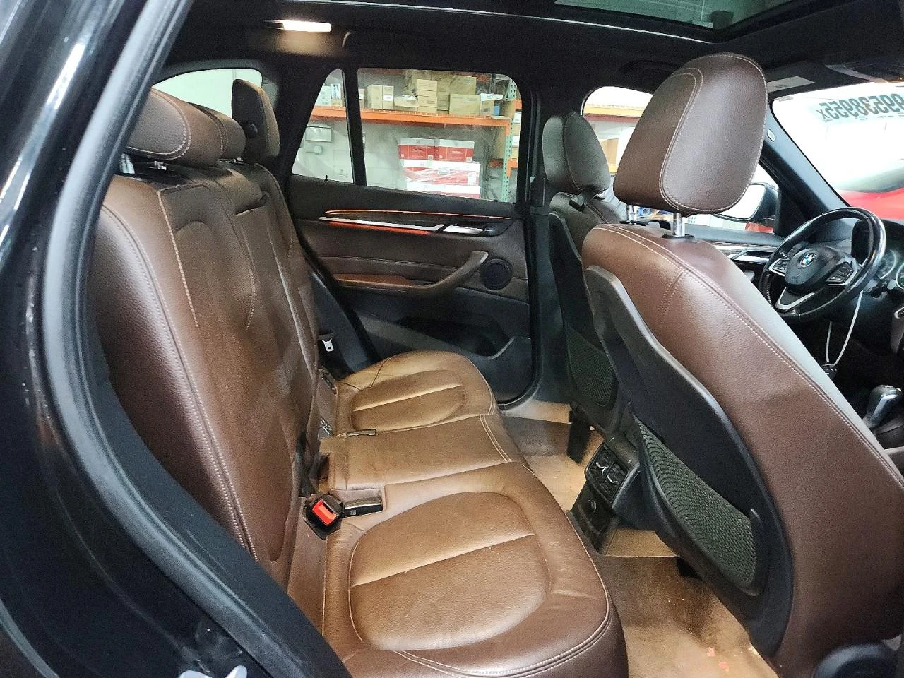 BMW X1 xDrive28i * CARFAX * АВТОКРЕДИТ БЕЗ ПЪРВОНАЧАЛНА, снимка 11 - Автомобили и джипове - 55188012