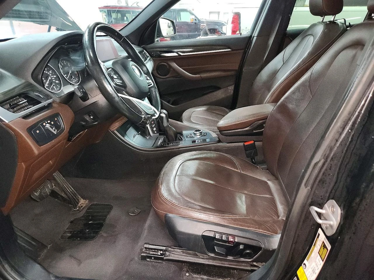 BMW X1 xDrive28i * CARFAX * АВТОКРЕДИТ БЕЗ ПЪРВОНАЧАЛНА, снимка 7 - Автомобили и джипове - 55188012