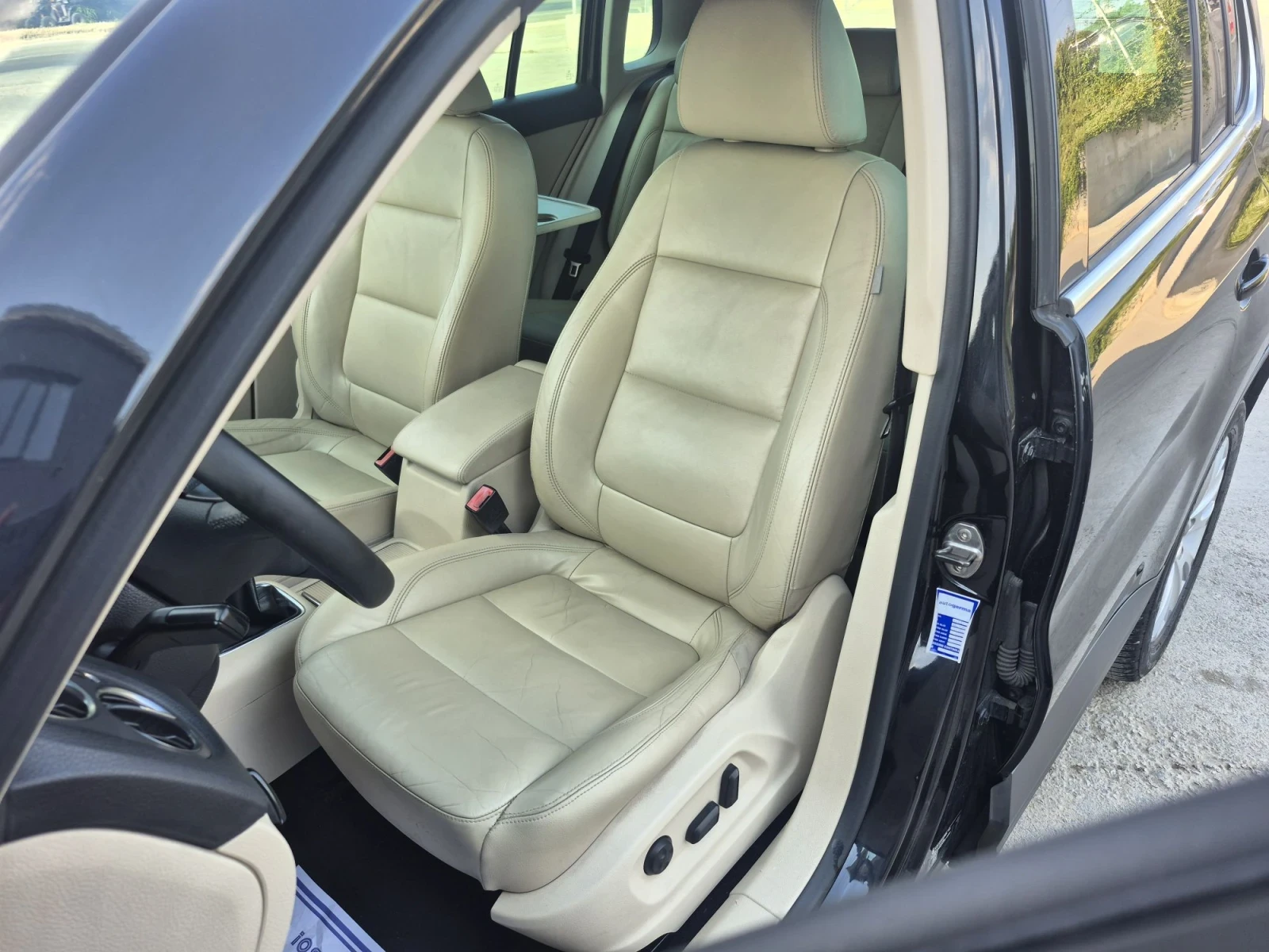 VW Tiguan 150к.4?4КОЖА.НАВ.ПАН., снимка 7 - Автомобили и джипове - 55985039