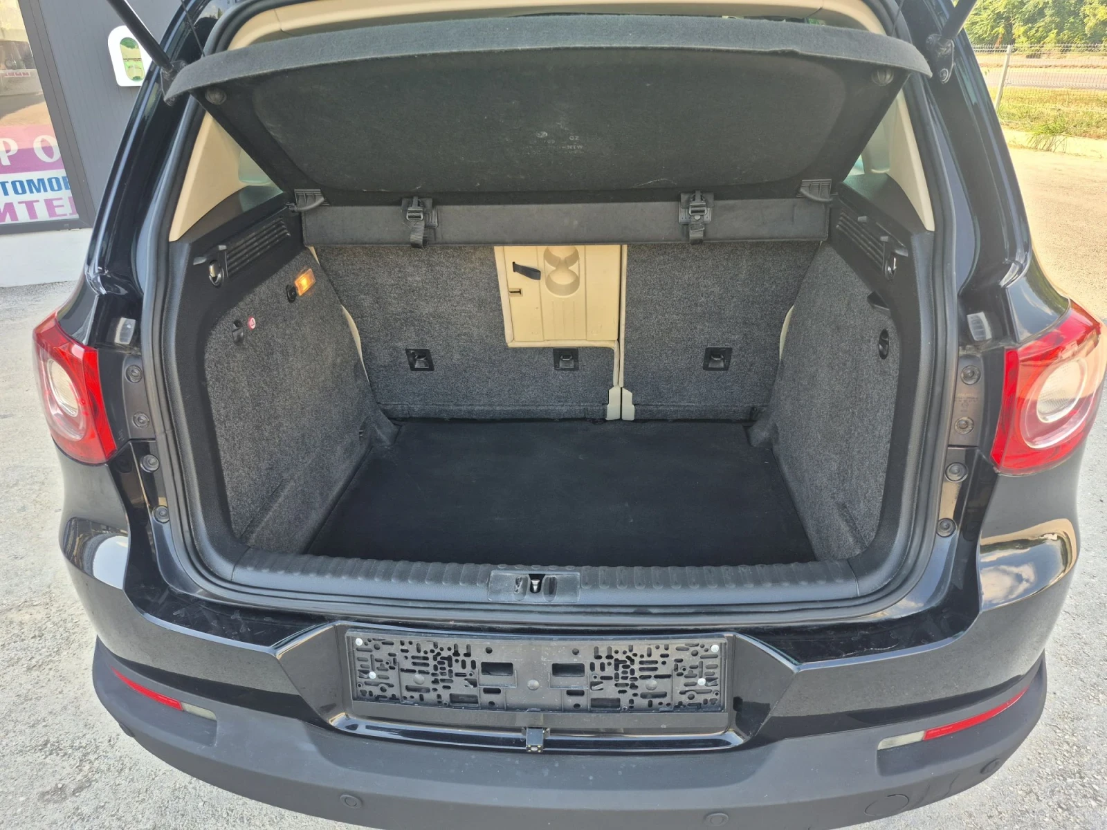 VW Tiguan 150к.4?4КОЖА.НАВ.ПАН., снимка 10 - Автомобили и джипове - 55985039