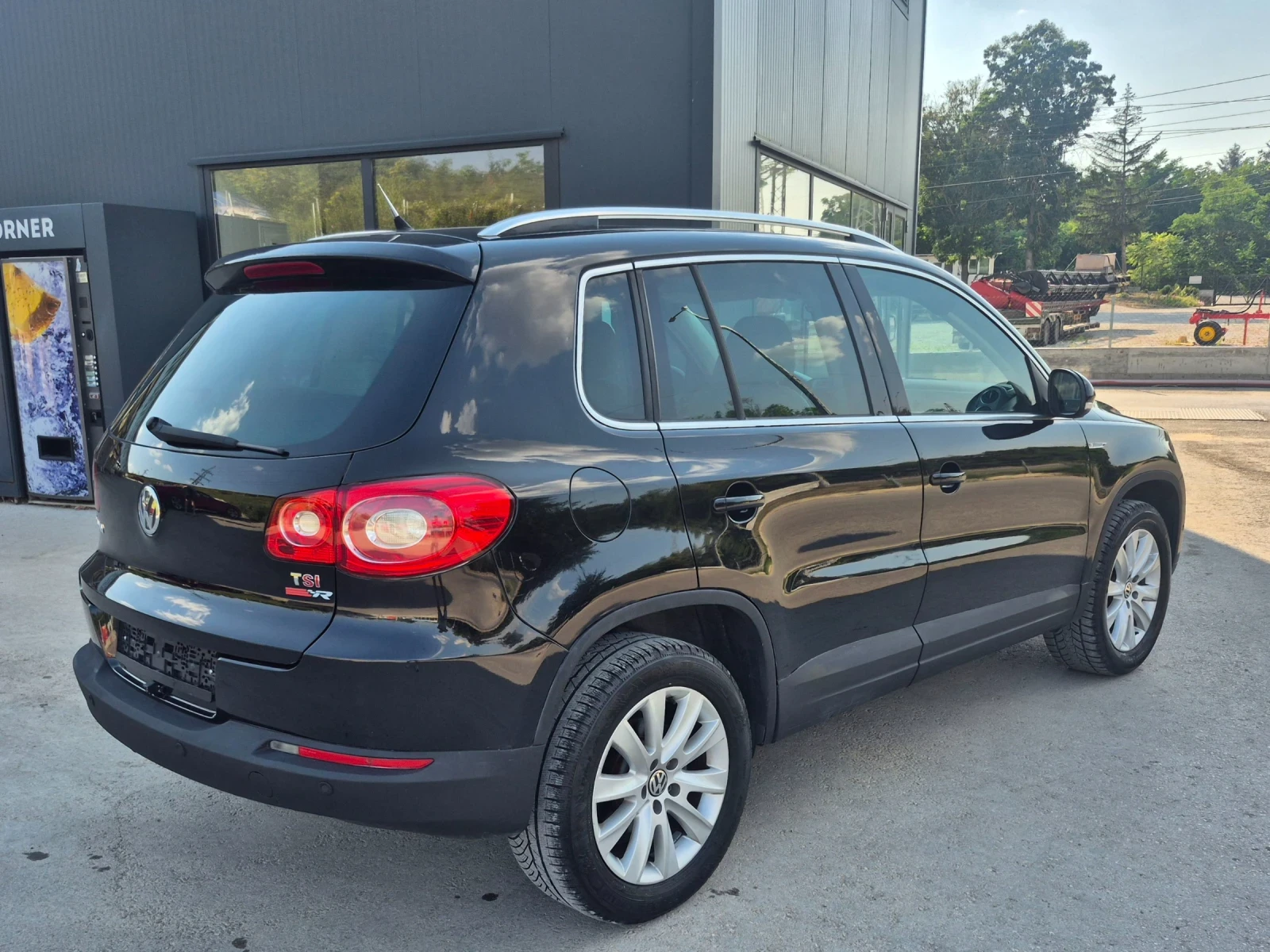 VW Tiguan 150к.4?4КОЖА.НАВ.ПАН., снимка 4 - Автомобили и джипове - 55985039