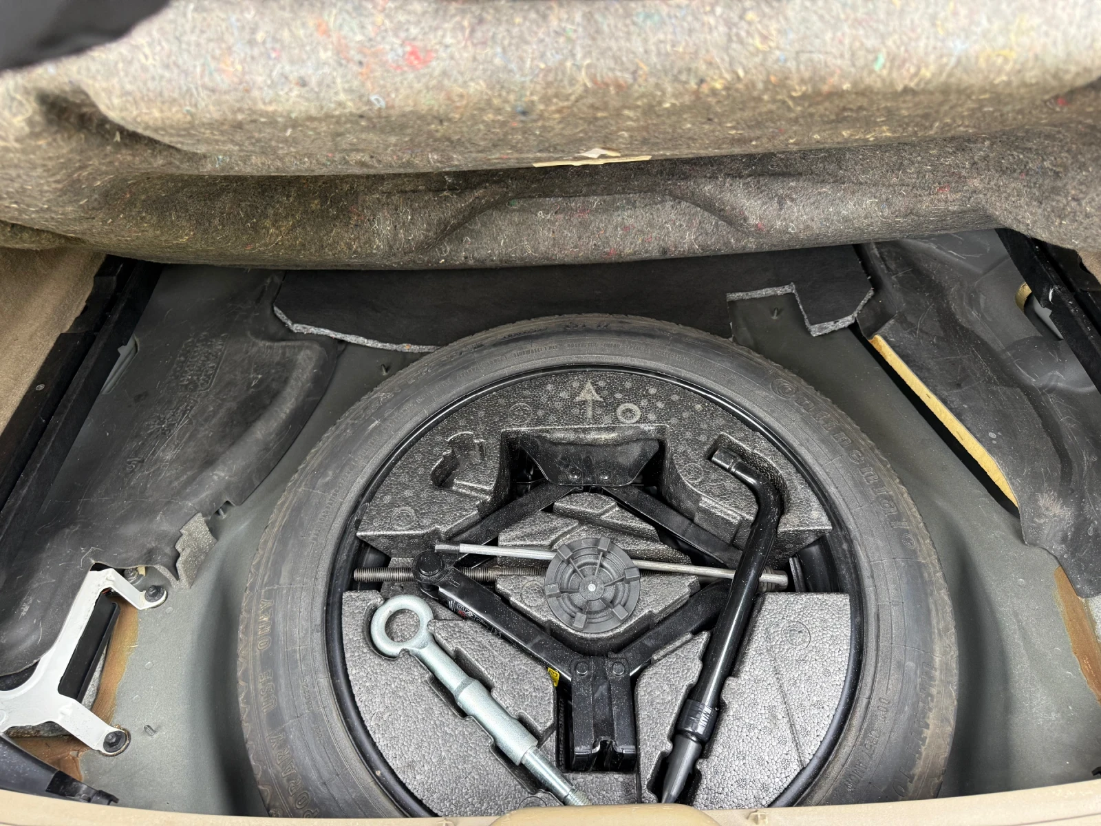 Volvo XC60 2.4 D5, снимка 10 - Автомобили и джипове - 56467983