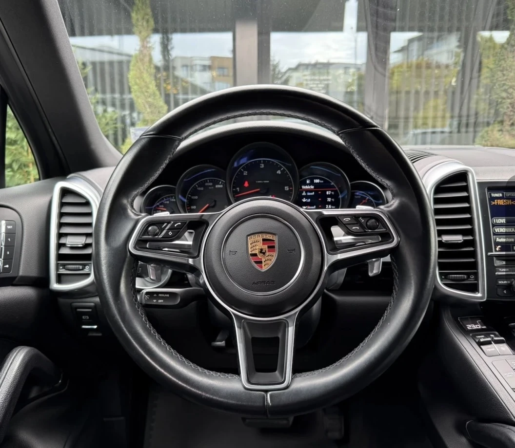 Porsche Cayenne 3.0D, снимка 8 - Автомобили и джипове - 56515696