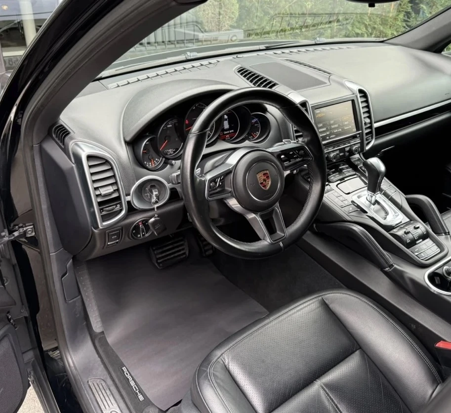 Porsche Cayenne 3.0D, снимка 9 - Автомобили и джипове - 56515696