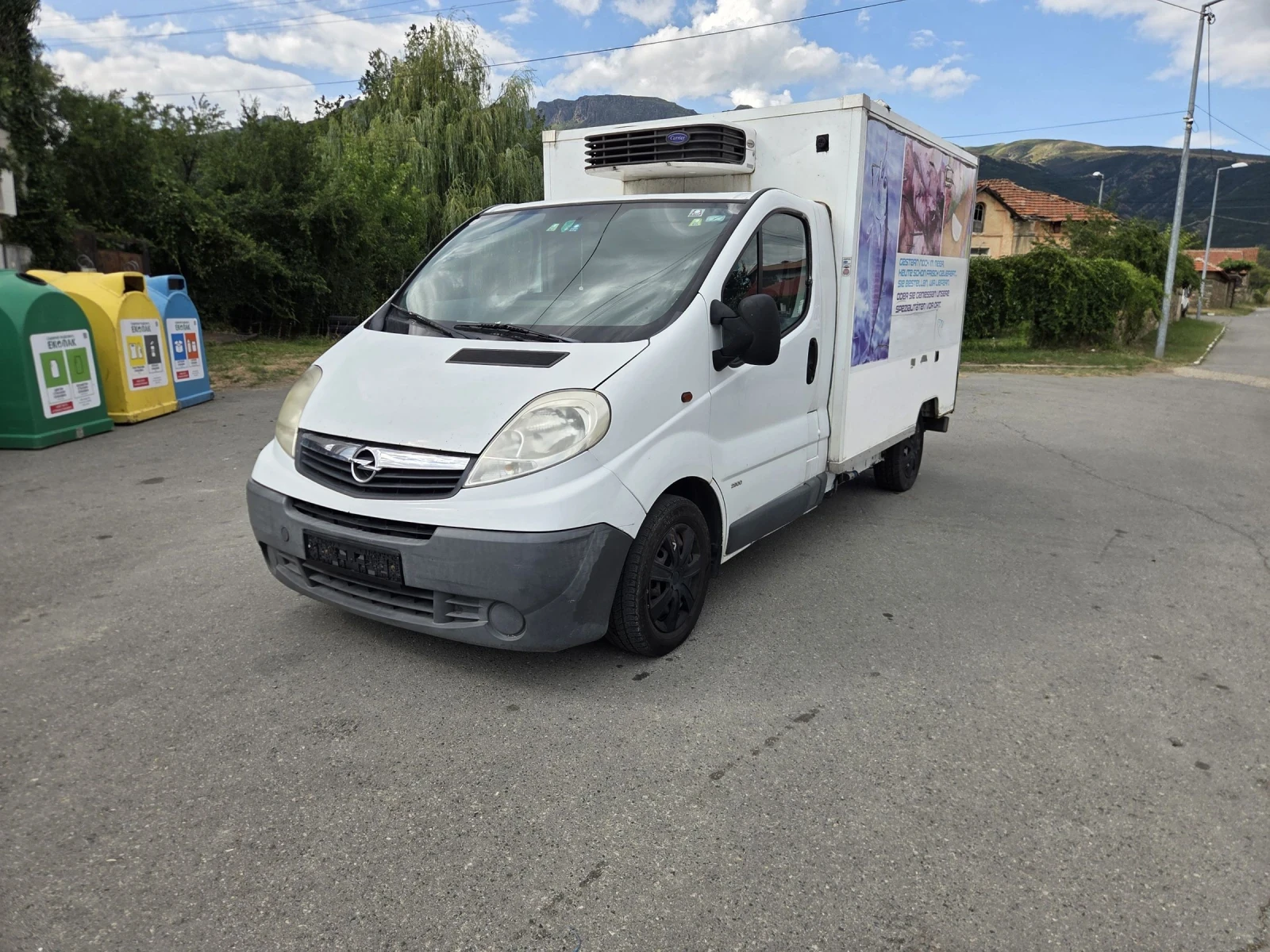 Opel Vivaro Хладилен минус , снимка 2 - Бусове и автобуси - 55398313