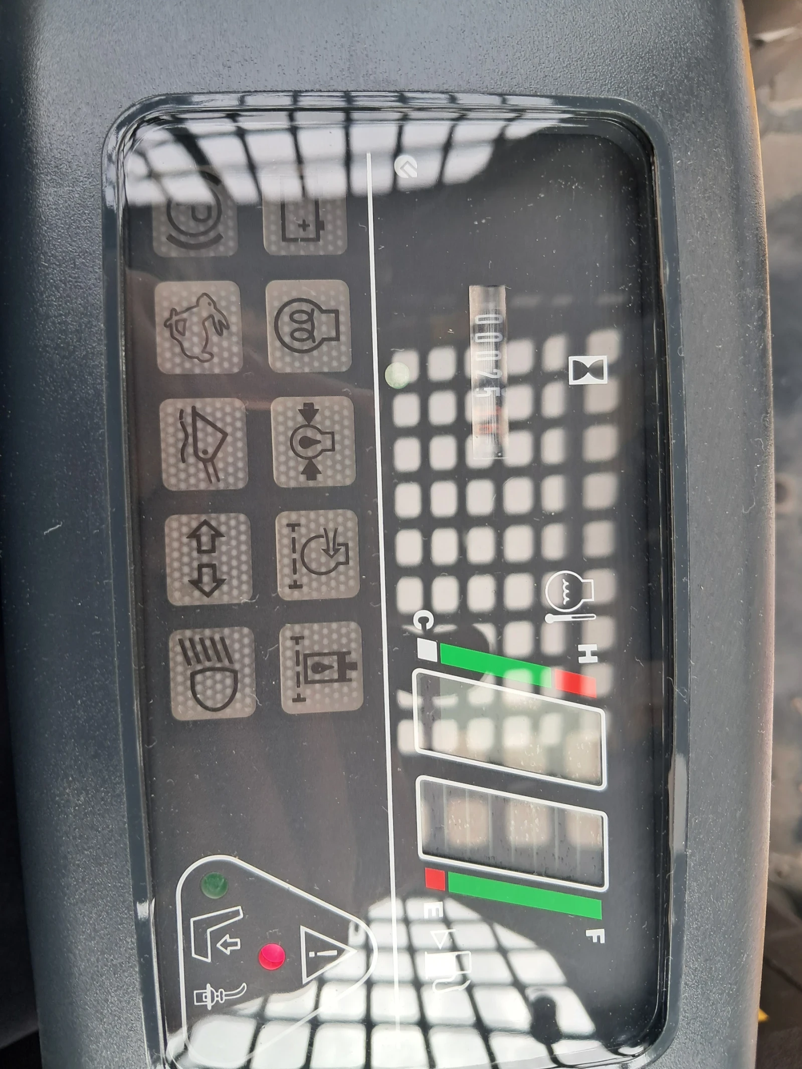 ���� ����� �������� Komatsu | Mobile.bg � ����������� 7